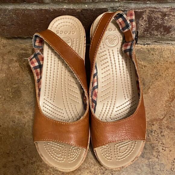 Crocs A-Leigh Brown Leather Slingback Cork Wedge Sandals - Picture 8 of 8